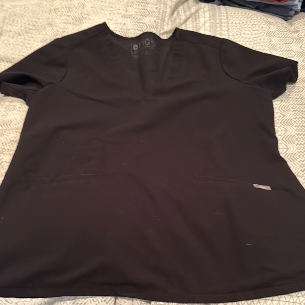 Figs Black Scrub Top- medium- used